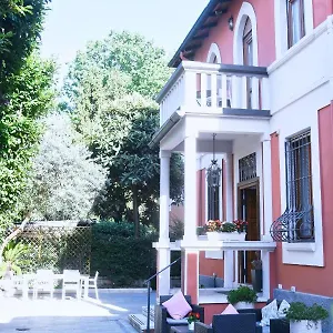 Oda ve Kahvaltı La, Milano