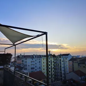 Skyline In Citta Studi A 1 Minuto Dal Metro Con Terrazzo Wi-fi E Netflix Milan